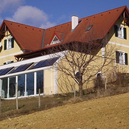 Gaestehaus Haagen Bad Waltersdorf Luaran gambar