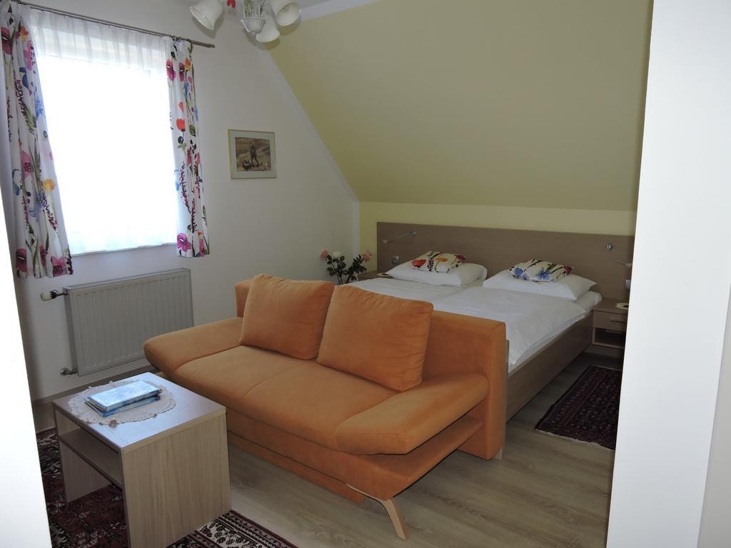 Gaestehaus Haagen Bad Waltersdorf Luaran gambar