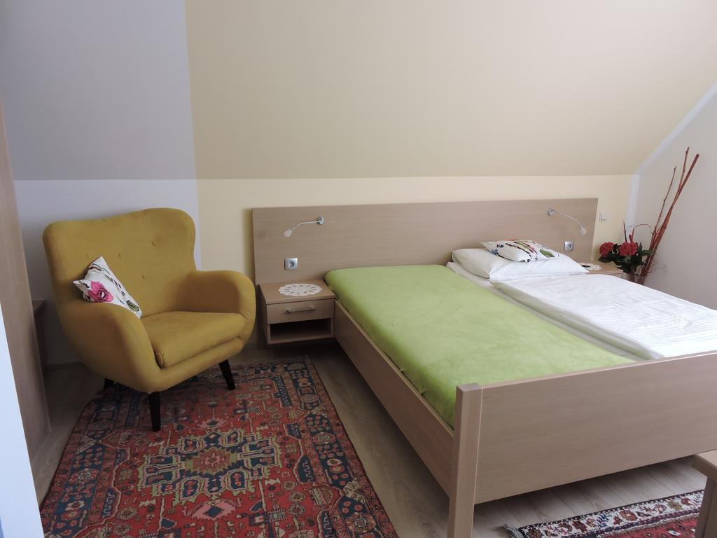 Gaestehaus Haagen Bad Waltersdorf Luaran gambar