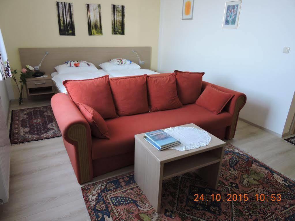Gaestehaus Haagen Bad Waltersdorf Luaran gambar