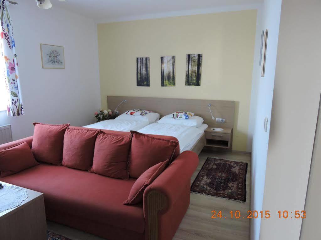 Gaestehaus Haagen Bad Waltersdorf Luaran gambar